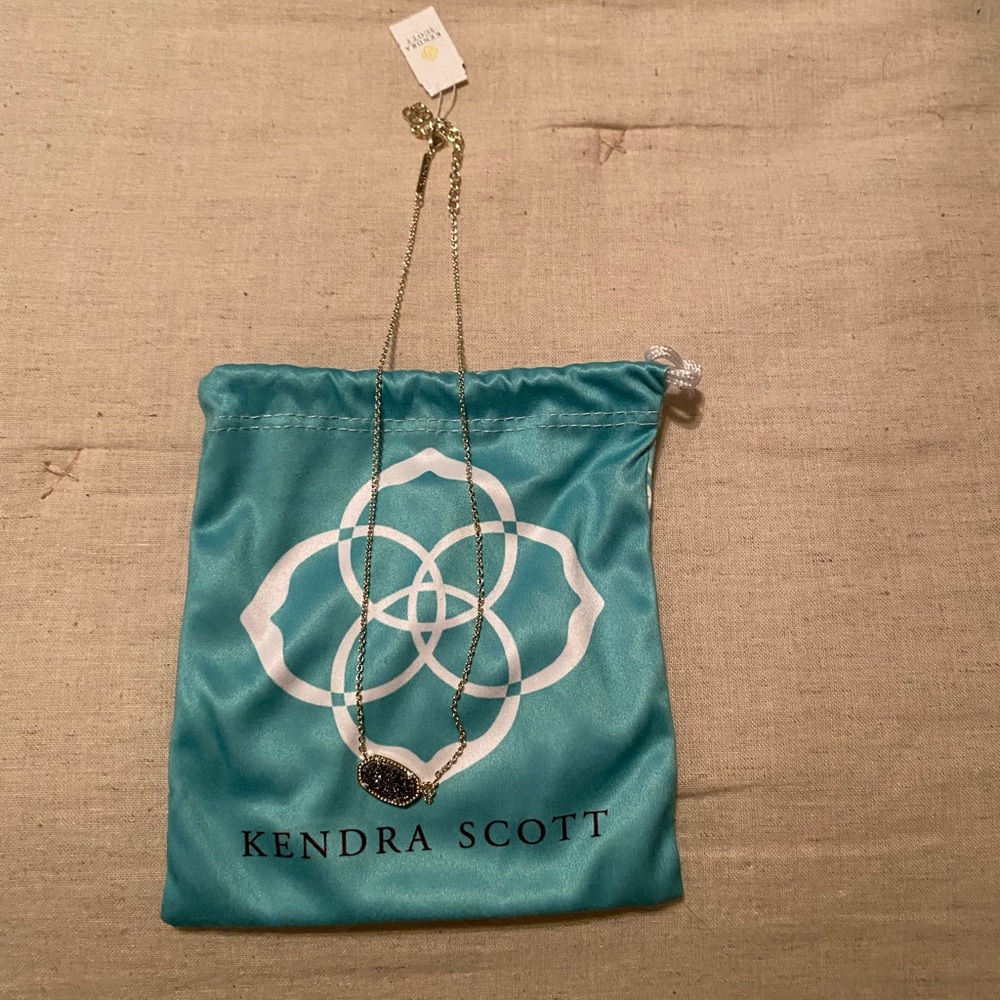 Kendra Scott Elisa Gold Pendant necklace